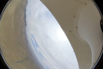 VID_20230323_082021_00_006.insv