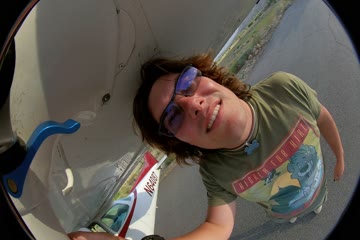 VID_20220527_185605_10_021.insv
