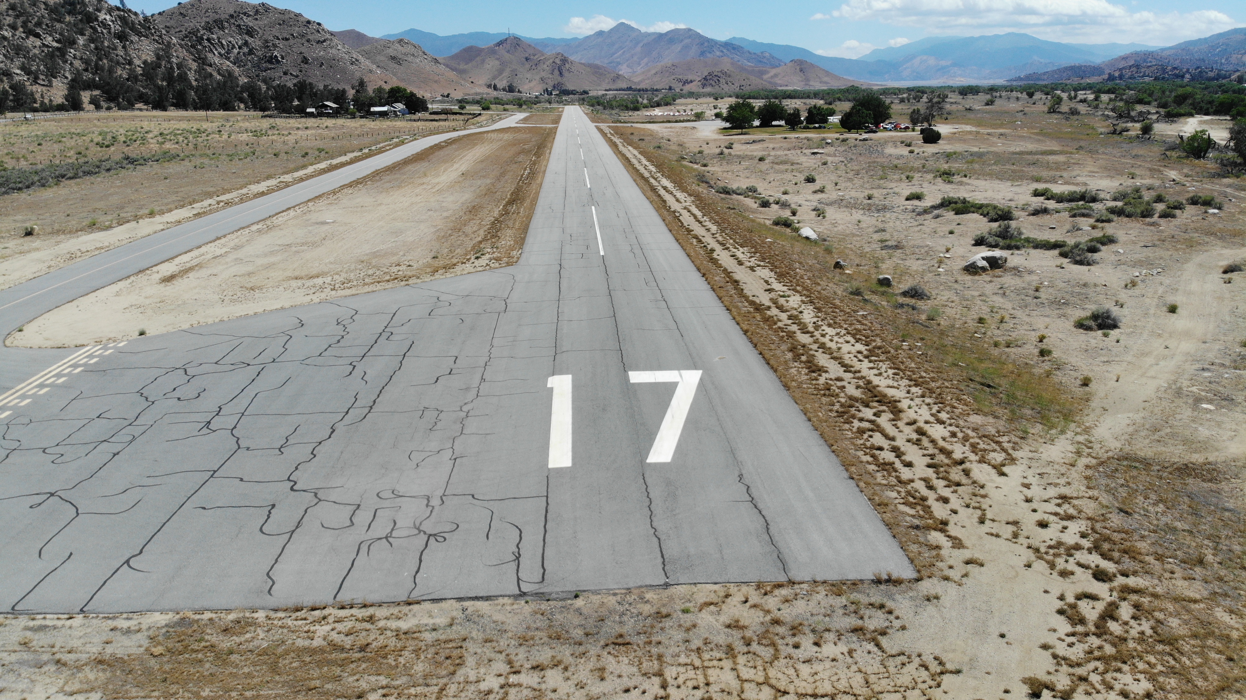 Runway 17 at Kern Valley